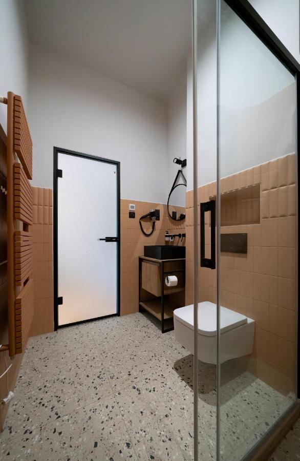 Nest Hotel Дьор Екстериор снимка