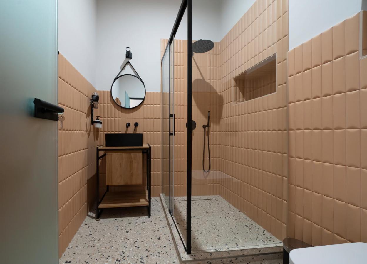 Nest Hotel Дьор Екстериор снимка