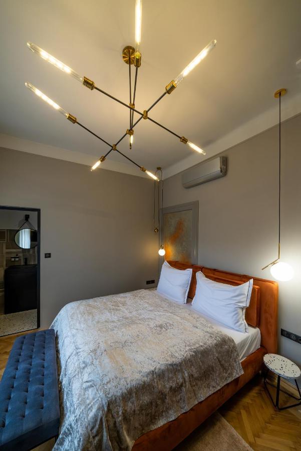 Nest Hotel Дьор Екстериор снимка