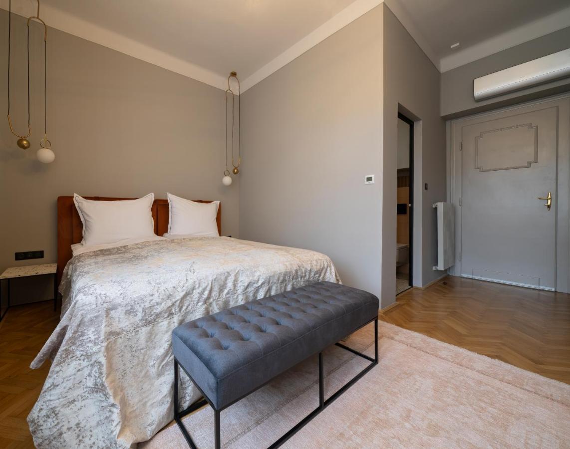 Nest Hotel Дьор Екстериор снимка